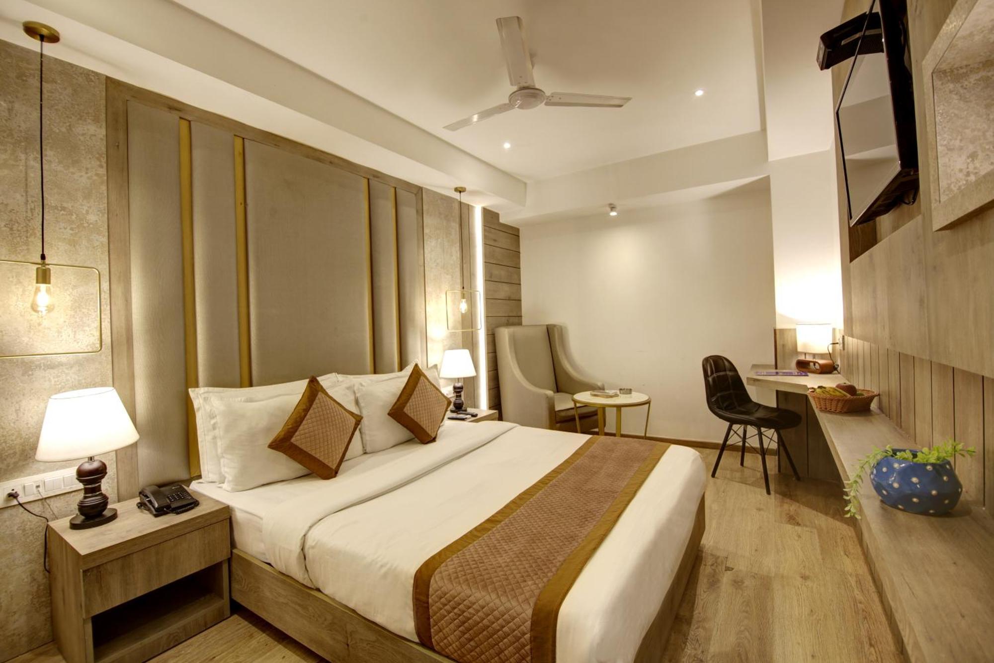 Hotel Town Grand Patel Nagar New Delhi Buitenkant foto