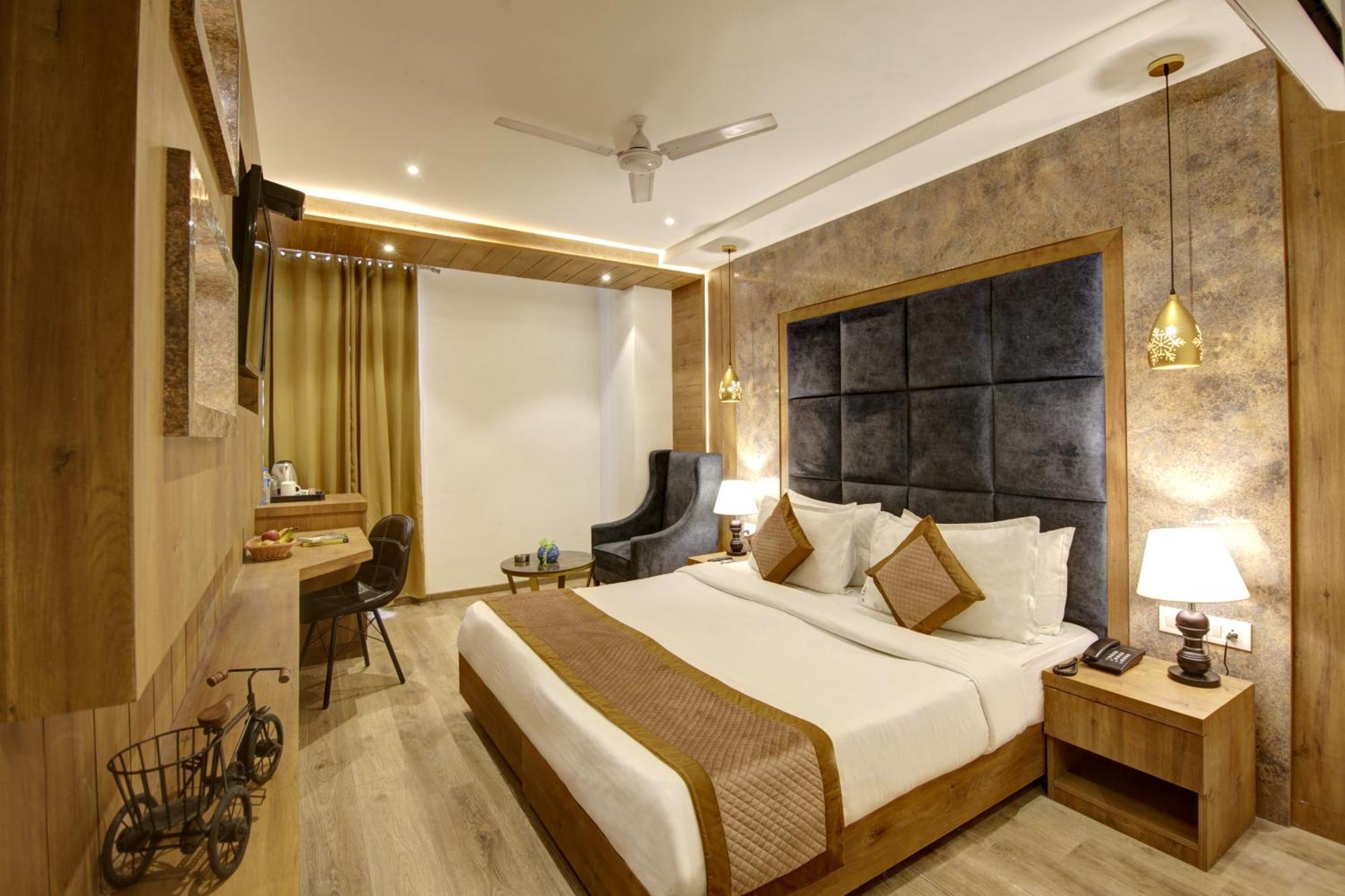 Hotel Town Grand Patel Nagar New Delhi Buitenkant foto