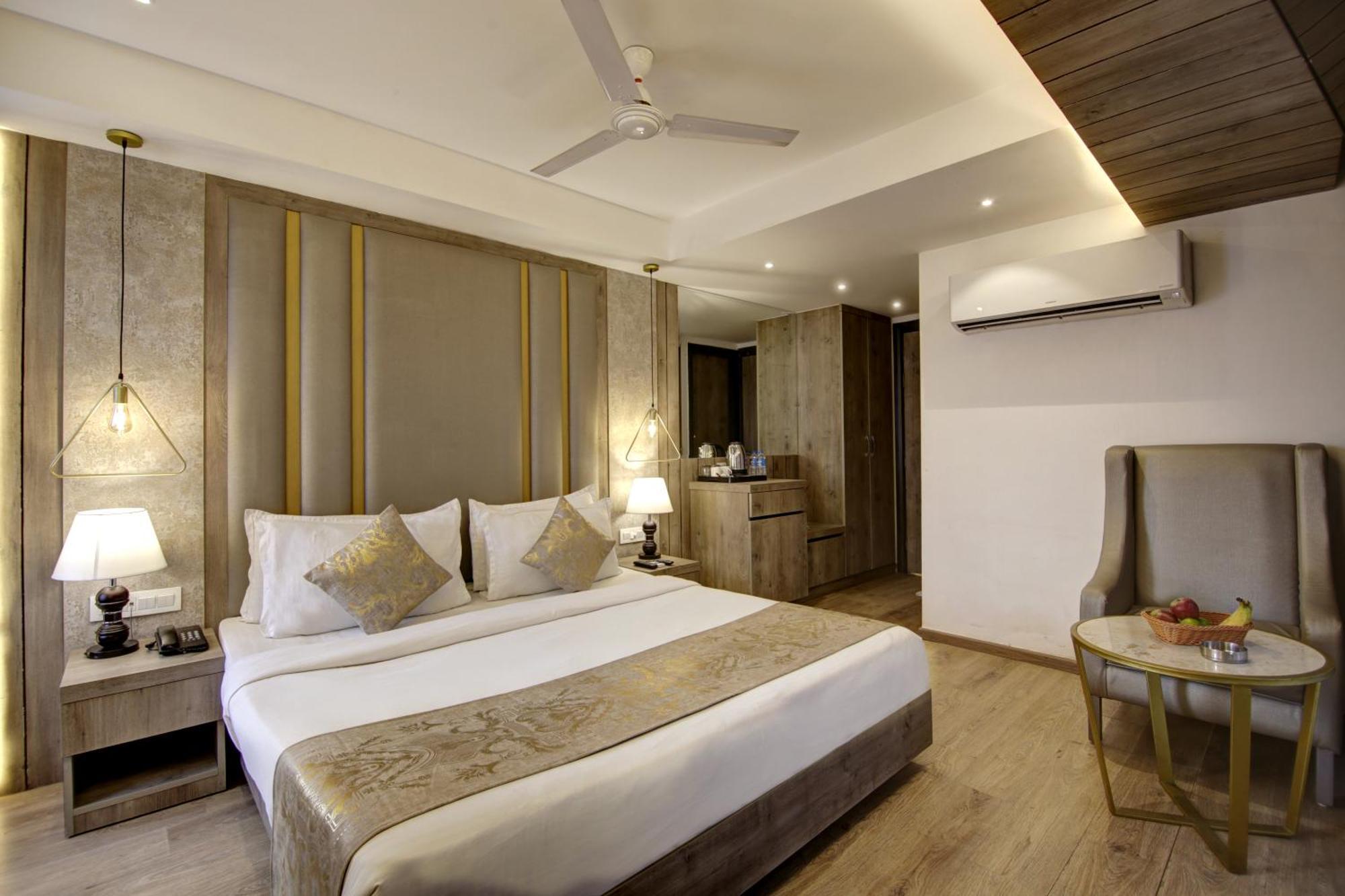Hotel Town Grand Patel Nagar New Delhi Buitenkant foto