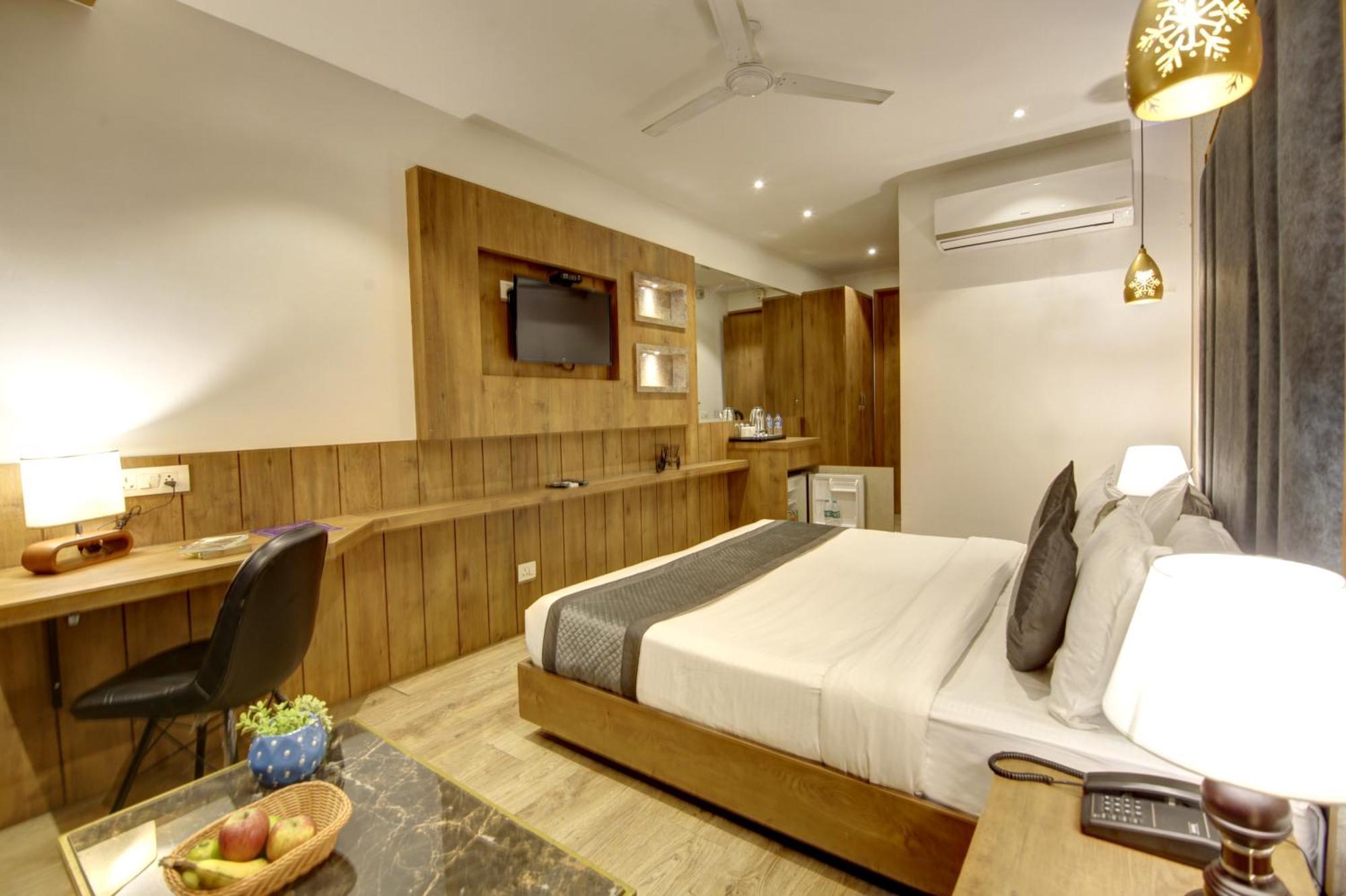 Hotel Town Grand Patel Nagar New Delhi Buitenkant foto