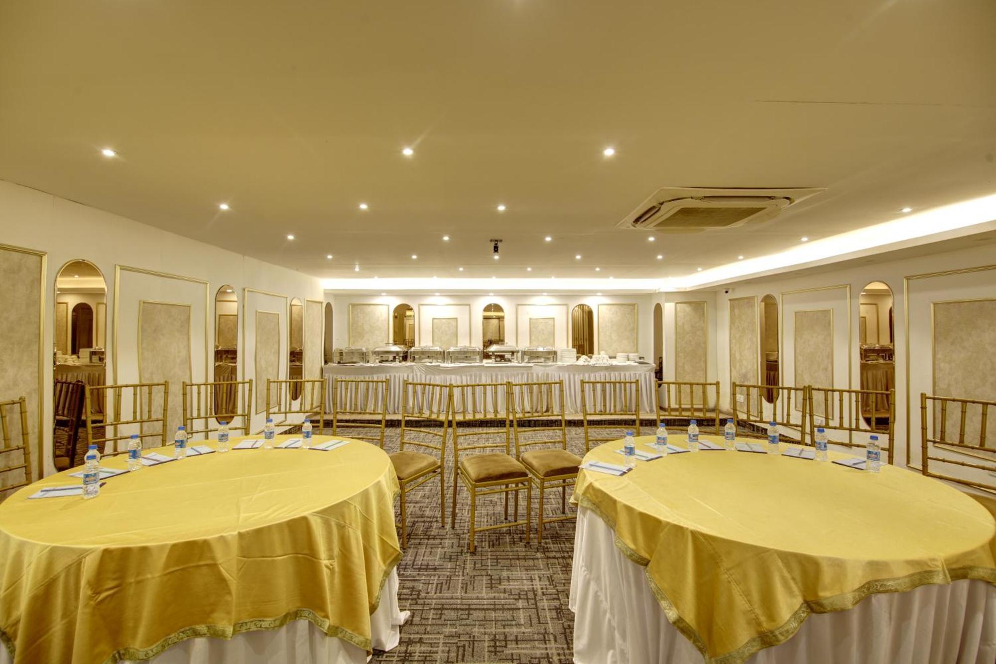 Hotel Town Grand Patel Nagar New Delhi Buitenkant foto