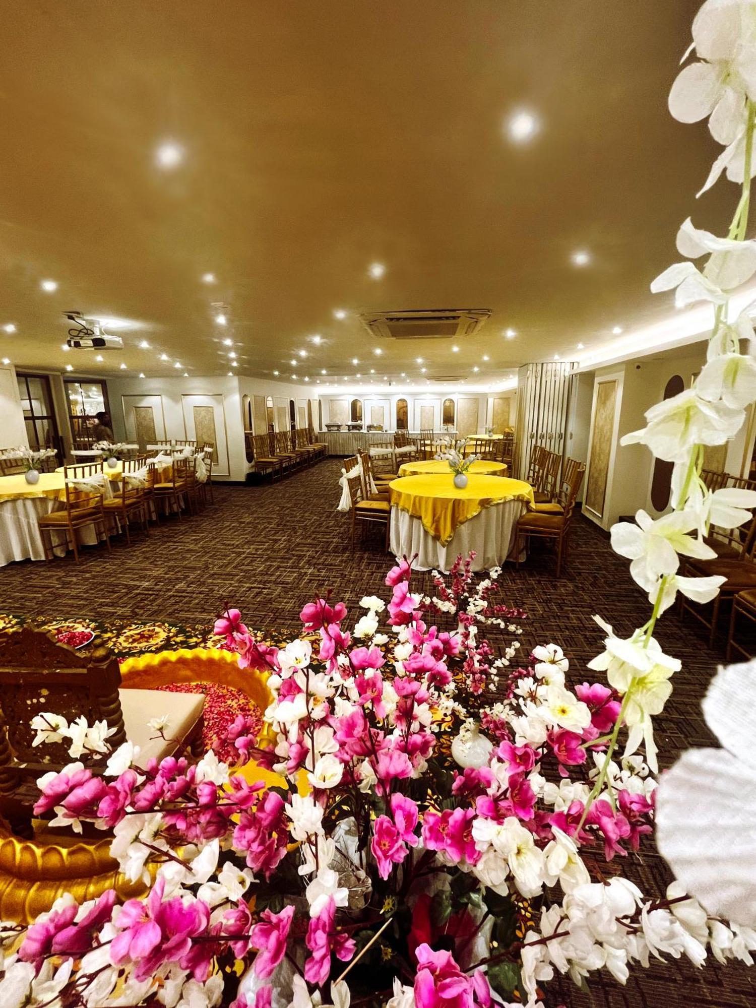 Hotel Town Grand Patel Nagar New Delhi Buitenkant foto